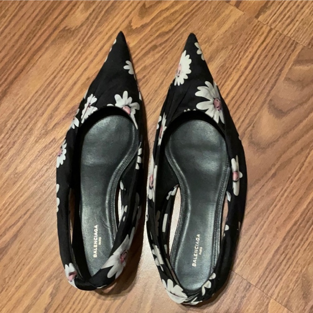 Balenciaga knife flats size 8